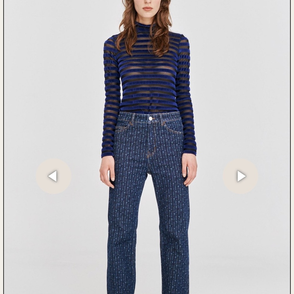 Baum Und Pferdgarten black and blue striped shirt, size x-small